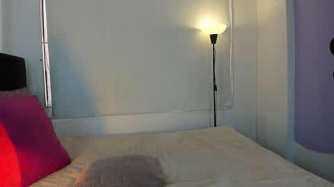 lunavelvet7 online show from February 1, 3:32 pm