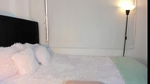 lunavelvet7 online show from February 11, 3:50 pm