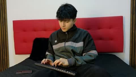 Snapshot of lunaydream chatting on April 25, 11:35 am lunaydream online show from April 25, 11:35 am
