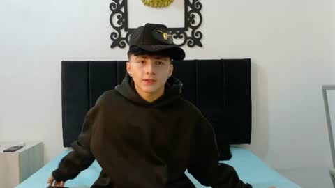 Snapshot of lunaydream chatting on June 15, 11:45 am lunaydream online show from June 15, 11:45 am