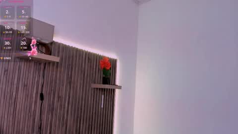 Lunita online show from March 31, 3:01 pm