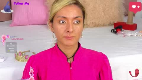 lunitadiva online show from November 15, 1:51 pm