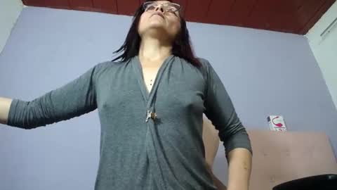 Snapshot of lunitaqueen_ chatting on June 2, 6:15 am Luna Tamara online show from June 2, 6:15 am