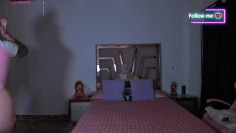 LUNA ROSE online show from April 14, 3:01 am