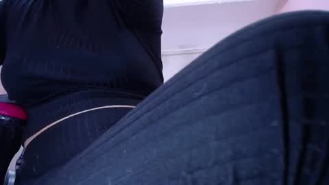 Snapshot of lunnadoll chatting on March 3, 10:17 am Katty what ever do you want on my pv is for extra tokens minimi 250 tks ty u for understand online show from March 3, 10:17 am