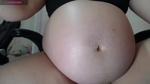 Snapshot of lunnadoll chatting on September 20, 3:07 am Katty what ever do you want on my pv is for extra tokens minimi 250 tks ty u for understand online show from September 20, 3:07 am