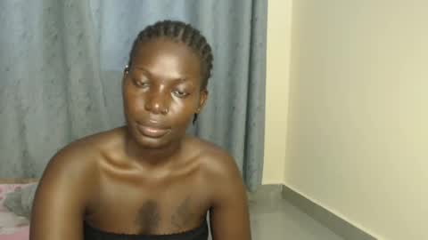 Snapshot of luo_queen chatting on September 23, 12:41 pm luo_queen online show from September 23, 12:41 pm