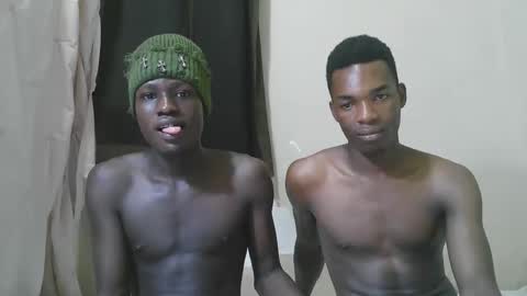 luoislove online show from December 1, 6:02 pm