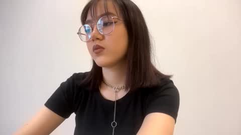 Snapshot of lupefaulker chatting on February 28, 1:12 pm Roxie online show from February 28, 1:12 pm