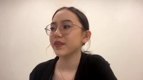 Roxie online show from March 4, 3:40 pm