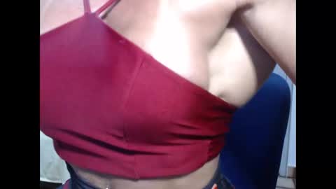 Snapshot of lusexyhot chatting on February 17, 1:57 am lusexyhot online show from February 17, 1:57 am