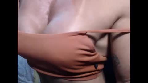 Snapshot of lusexyhot chatting on February 25, 11:58 pm lusexyhot online show from February 25, 11:58 pm