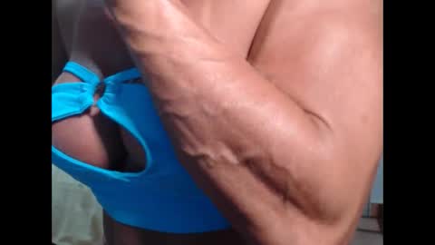 Snapshot of lusexyhot chatting on March 3, 1:12 am lusexyhot online show from March 3, 1:12 am