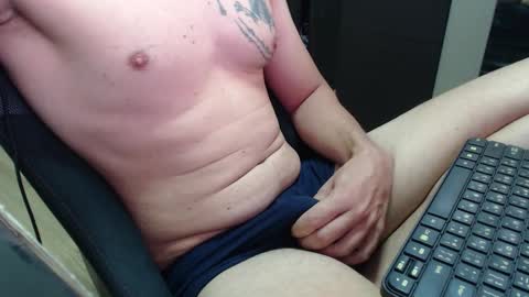 Snapshot of lushboy90 chatting on November 24, 8:47 am lushboy90 online show from November 24, 8:47 am