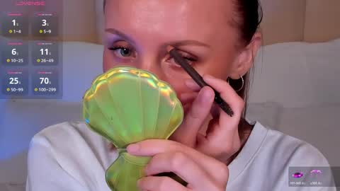 Snapshot of lushcherry chatting on May 28, 5:49 am your sweet Liana online show from May 28, 5:49 am