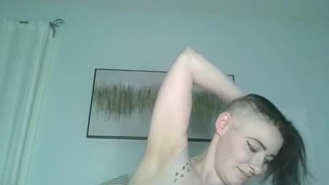 Snapshot of lushuslucy chatting on February 23, 4:50 am Kikithebaee online show from February 23, 4:50 am