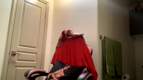 Snapshot of lustforlola chatting on December 12, 4:37 am LOLA online show from December 12, 4:37 am