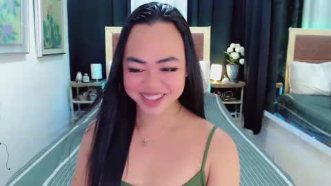 Snapshot of lustfuloffendertrina chatting on January 22, 11:56 am Trina online show from January 22, 11:56 am