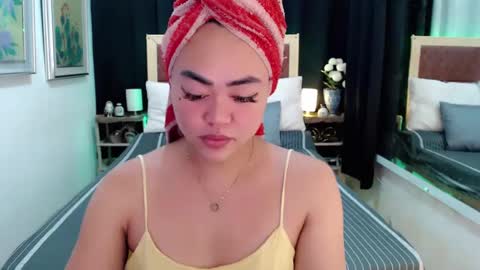 Snapshot of lustfuloffendertrina chatting on January 28, 3:15 am Trina online show from January 28, 3:15 am