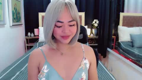 Snapshot of lustfuloffendertrina chatting on January 31, 1:33 am Trina online show from January 31, 1:33 am