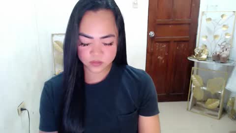 Snapshot of lustfuloffendertrina chatting on March 3, 1:06 pm Trina online show from March 3, 1:06 pm