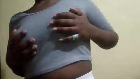 Snapshot of lustinshadows chatting on September 14, 2:33 am Nessy online show from September 14, 2:33 am