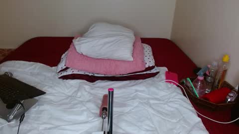 lustrous-choco online show from March 11, 8:59 pm