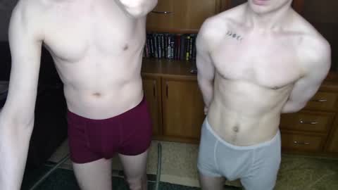 Snapshot of lusty__boys chatting on April 21, 3:28 pm Thomas Jeremy online show from April 21, 3:28 pm