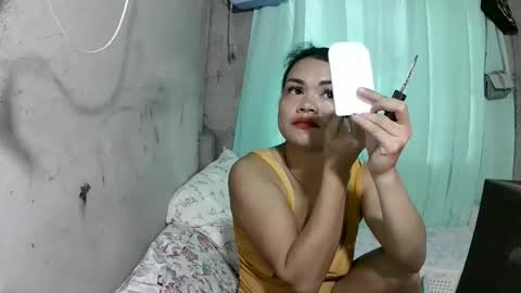 Snapshot of lusty_babe25 chatting on June 9, 5:30 am Flora Mae online show from June 9, 5:30 am