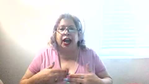 Snapshot of lustybustygal chatting on October 29, 7:26 pm lustyNbusty online show from October 29, 7:26 pm