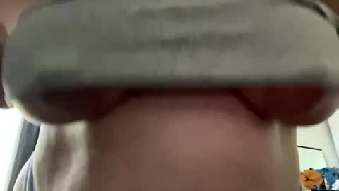 Snapshot of lustytits85 chatting on December 18, 11:51 pm lustytits85 online show from December 18, 11:51 pm