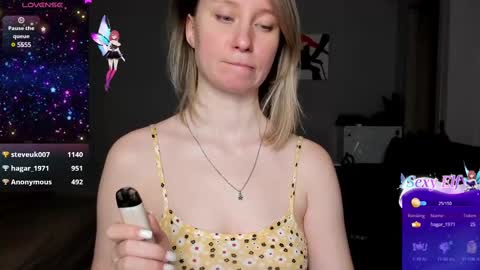 Snapshot of lusyagreenberg chatting on February 10, 8:21 pm LusyaGreenberg online show from February 10, 8:21 pm