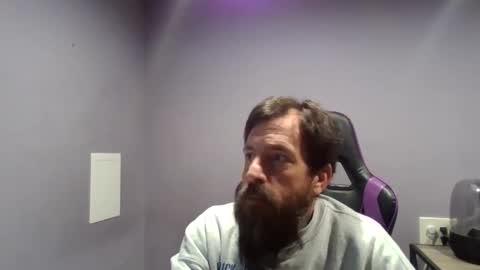 Luv2likslit online show from November 15, 9:17 am