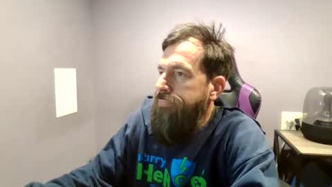 Luv2likslit online show from November 22, 9:08 am