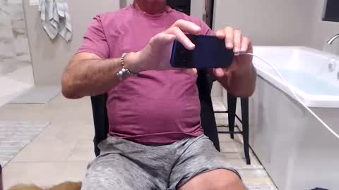 Snapshot of luv_missle chatting on April 26, 6:11 am luv_missle online show from April 26, 6:11 am