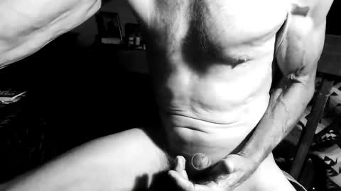 Snapshot of luvdezire chatting on May 14, 4:41 am Peter Jacksone online show from May 14, 4:41 am
