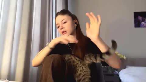 Snapshot of luveniamaurey chatting on February 23, 8:33 am Adele online show from February 23, 8:33 am