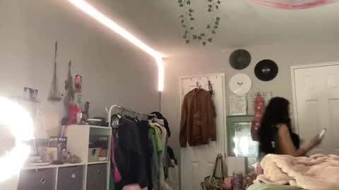 Snapshot of luvkoko chatting on September 9, 7:52 am luvkoko online show from September 9, 7:52 am