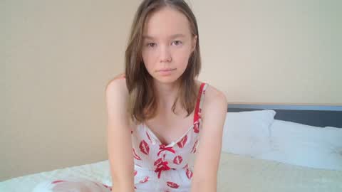 luvlivvvyy online show from July 27, 5:47 am