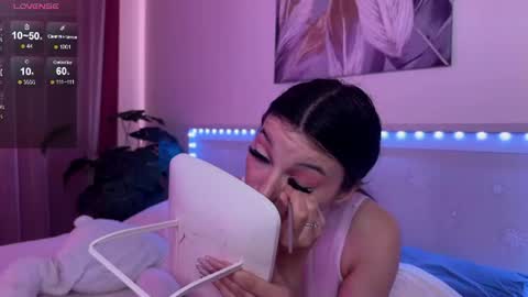 Snapshot of luvlyveronica chatting on June 29, 9:37 am Veronica online show from June 29, 9:37 am