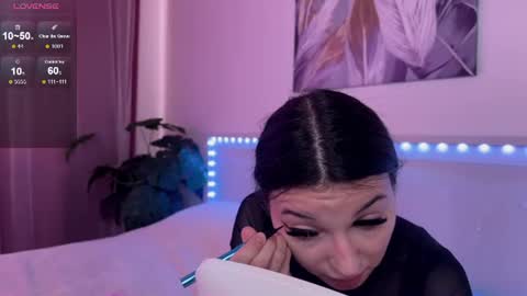 Snapshot of luvlyveronica chatting on July 23, 9:40 am Veronica online show from July 23, 9:40 am