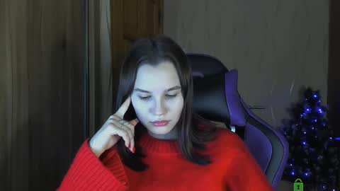 Snapshot of luvmeeow chatting on December 5, 3:26 am Ann online show from December 5, 3:26 am