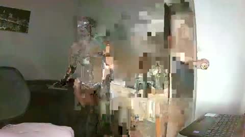 Snapshot of luvs2play1978 chatting on December 7, 7:32 pm luvs2play1978 online show from December 7, 7:32 pm