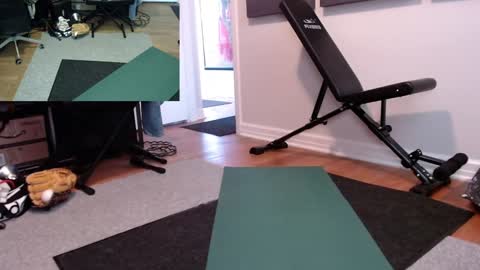 Snapshot of luvshonitoff chatting on February 8, 10:51 pm Jim Bo online show from February 8, 10:51 pm