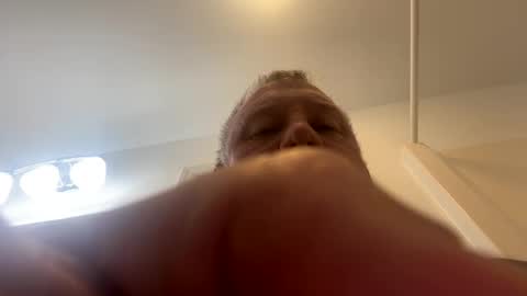 Snapshot of luvtobenude21 chatting on March 4, 12:01 pm Joe and Sarah online show from March 4, 12:01 pm