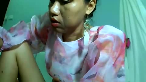 Bee Bee online show from February 6, 5:46 am