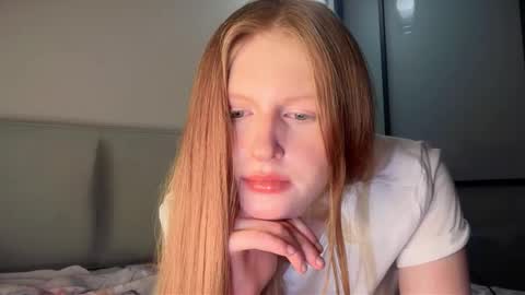 lux_angel online show from March 28, 5:45 pm