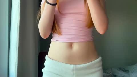 Snapshot of lux_angel chatting on May 18, 10:59 pm lux_angel online show from May 18, 10:59 pm
