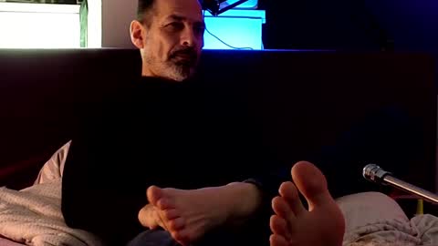 Snapshot of lux_dei chatting on December 21, 2:37 pm Im a - CAMGUY YOU LIKE to FUCK online show from December 21, 2:37 pm