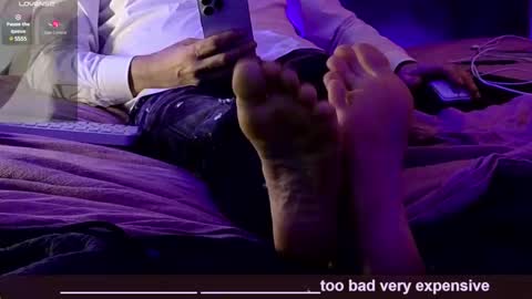 Snapshot of lux_dei chatting on December 25, 1:20 am Im a - CAMGUY YOU LIKE to FUCK online show from December 25, 1:20 am